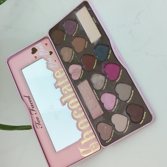 Eye shadow pallette - Picture 2 of 3